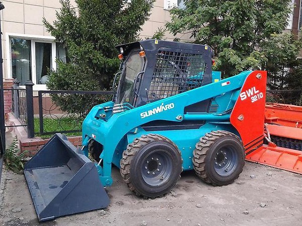 погрузчик Sunward SWL3210